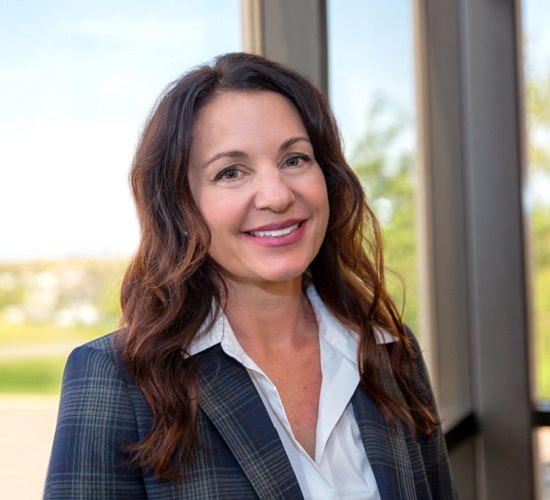 blog-Leadership-Spotlight_Heather-Hallett_550x500